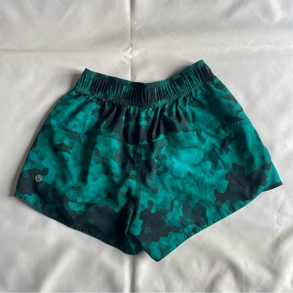 Women's Camouflage Green Shorts - Picture 3 of 9